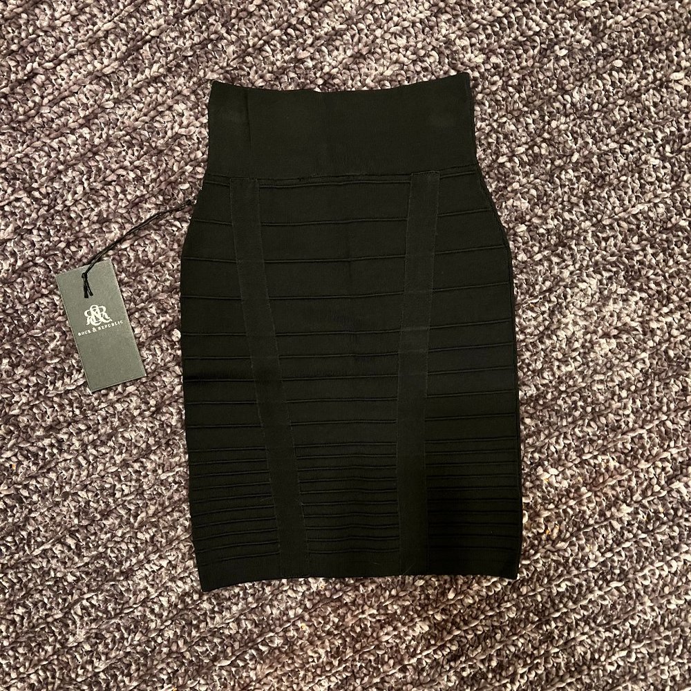 Rock Republic compression bodycon pencil skirt